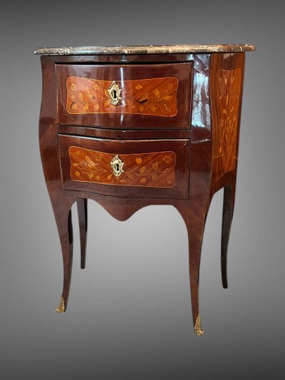 COMMODE DEL XVIII SECOLO DI STILE LOUIS XV IN MARQUETRY DI FIORI CON TOPI IN MARMO