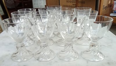 12 anciens verres apéritif cristal Saint Louis 