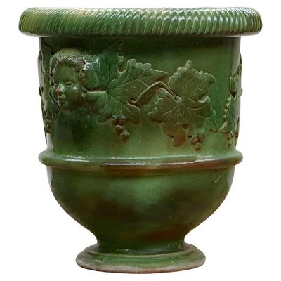 Very Large Medici Basin in Glazed Terracotta with Face and Vine Leaves Decor