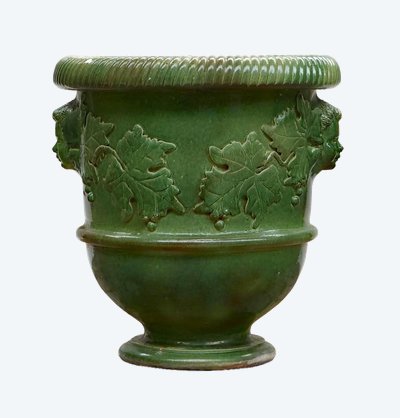 Very Large Medici Basin in Glazed Terracotta with Face and Vine Leaves Decor