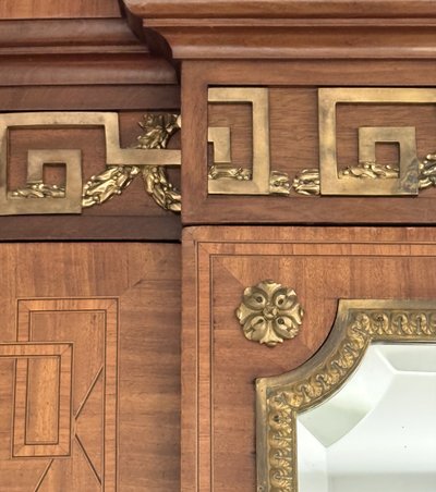 Chambre à coucher de style Louis XVI estampillée Georges Guerin à Paris 