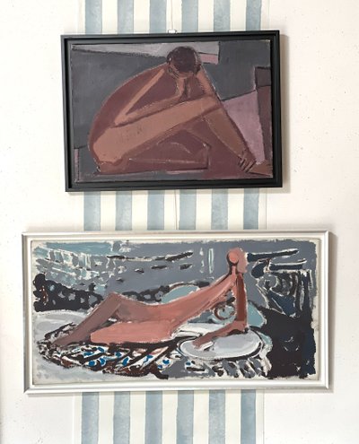Nudo allungato rosa e grigio.
