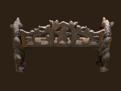 BANC AUX OURS FORET NOIRE EN BOIS SCULPTÉ A DÉCOR D OURSON ÉPOQUE FIN XIX e