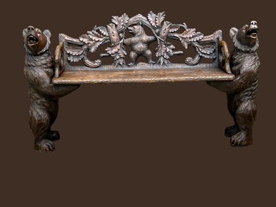 BANC AUX OURS FORET NOIRE EN BOIS SCULPTÉ A DÉCOR D OURSON ÉPOQUE FIN XIX e