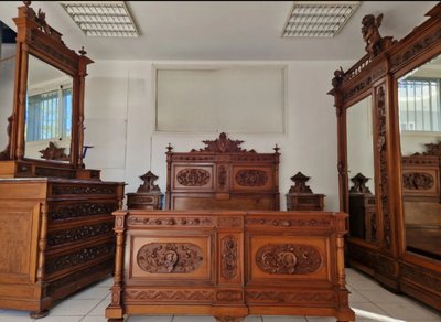Ensemble de chambre à coucher italien ancien de la Renaissance