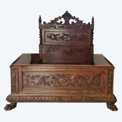 Ancien ensemble de chambre à coucher italien Reniassance en noyer