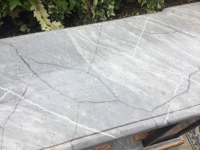 Balaustra in legno finto marmo