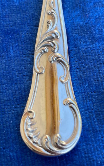 12 oyster forks.