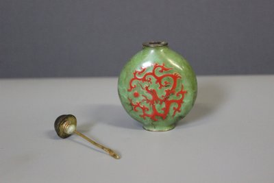Tabatière émaillée Au Corail Rouge , Chine , Début XX