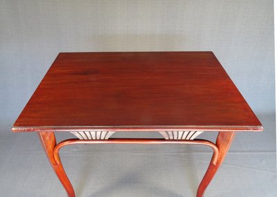 Table d'appoint THONET N°222 à palmettes, vers 1910 480,00 EUR