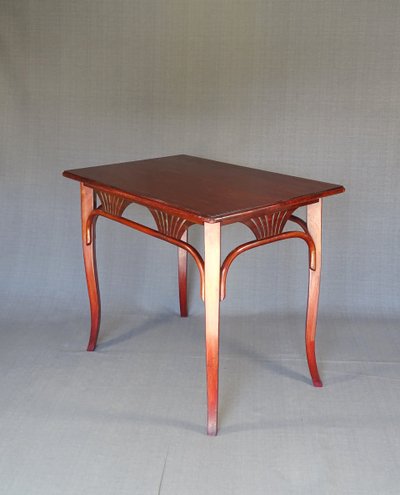 Table d'appoint THONET N°222 à palmettes, vers 1910 480,00 EUR