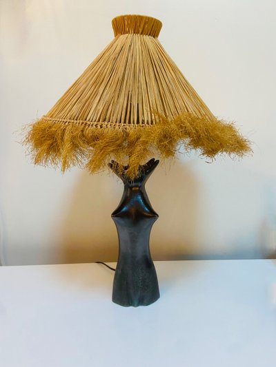 Lampe en céramique émaillée noire en forme de femme attribuée à Jacques Blin