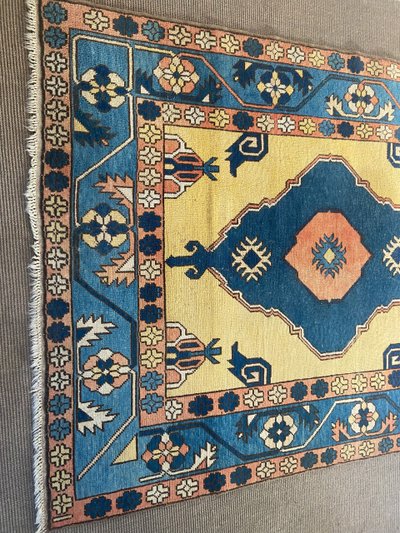 Large Kazak Caucasian rug with traditional geometric pattern Kazakhstan