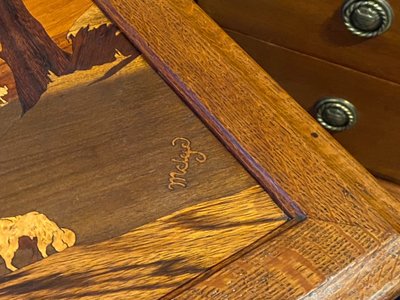 Guéridon Beistelltisch aus der Jugendstilzeit mit Intarsiendekor, signiert Auguste METGE