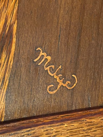 Guéridon Beistelltisch aus der Jugendstilzeit mit Intarsiendekor, signiert Auguste METGE
