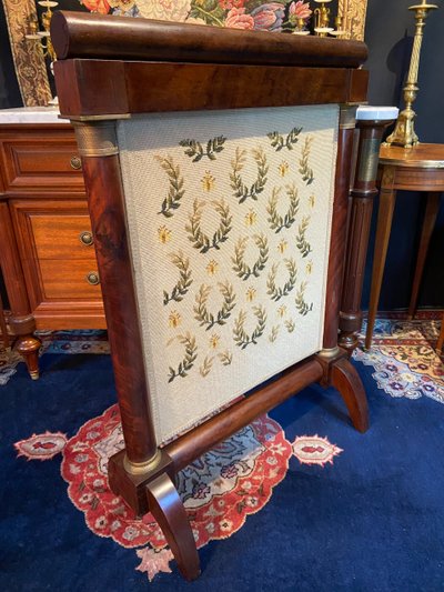 Fire screen mahogany ornaments bronze tapestry Empire crown