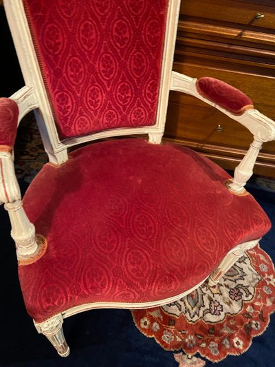 Poltrona cabriolet in velluto rosso di epoca Luigi XVI