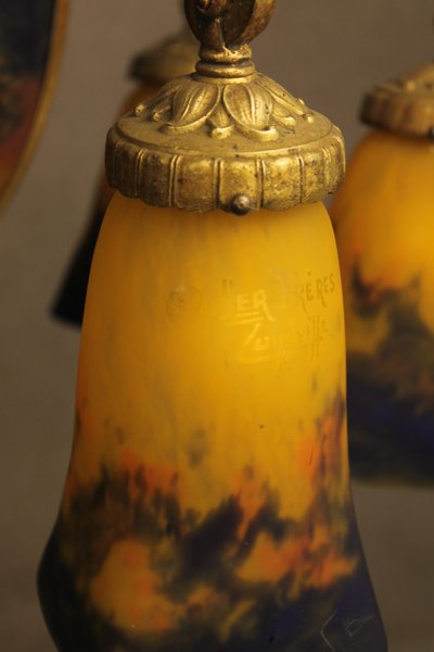 Bronze and pâte de verre chandelier signed Muller frères in Lunéville Art Deco period 7 lights