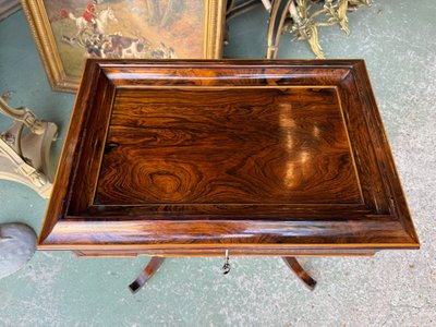 Tavolo con piedistallo d'epoca Carlo X in palissandro e intarsio di legno chiaro