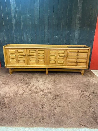 Guillerme Et Chambron, imponente credenza in rovere (260 cm), collezione "Votre Maison", 1970 circa
