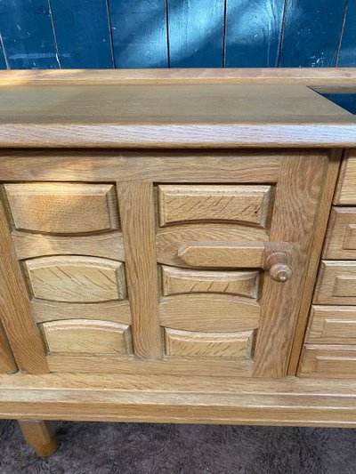 Guillerme Et Chambron, imponente credenza in rovere (260 cm), collezione "Votre Maison", 1970 circa