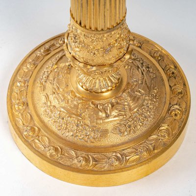 Paire de Flambeaux d’Époque Restauration en Bronze Finement Ciselé et Doré Montés en Lampes
