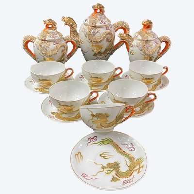 Servizio da tè in porcellana giapponese Satsuma con decorazione di draghi e geishe in litofane