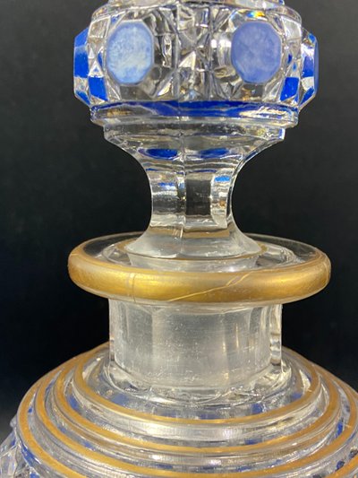 Bottiglia di profumo, fine XIX/inizio XX secolo, modello in cristallo BACCARAT, diamanti e pietre