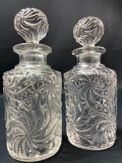 Paire flacons à parfum début XXe cristal SAINT LOUIS modèle Fleurs de violettes