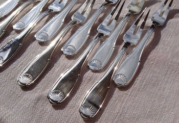 11 silver plated shellfish forks shell model