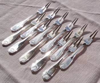 11 silver plated shellfish forks shell model
