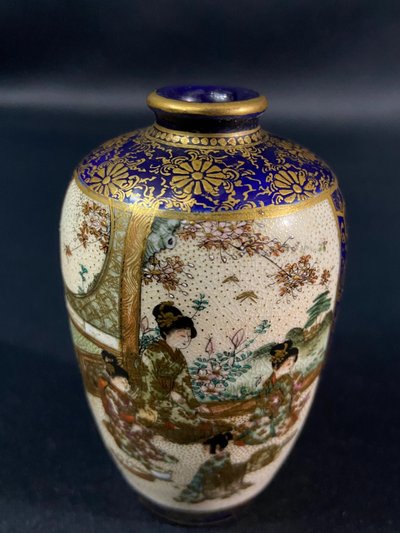 Small Satsuma earthenware vase Meiji Japan decorated with midnight blue & gold female figures