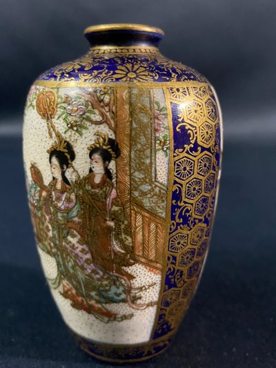 Small Satsuma earthenware vase Meiji Japan decorated with midnight blue & gold female figures