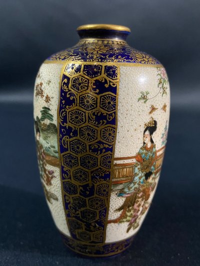 Small Satsuma earthenware vase Meiji Japan decorated with midnight blue & gold female figures