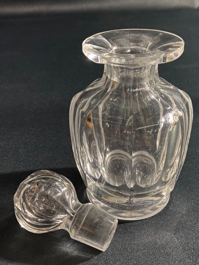 Large crystal perfume bottle signed Baccarat, Malmaison model