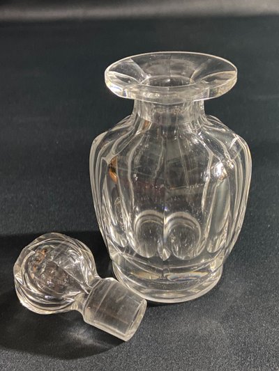 Large crystal perfume bottle signed Baccarat, Malmaison model