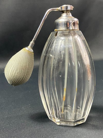 Large Baccarat crystal perfume spray bottle 1920-1930