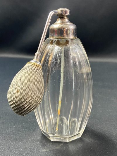 Large Baccarat crystal perfume spray bottle 1920-1930