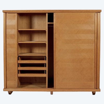 Astucieuse Armoire En Chêne De Guillerme Et Chambron , Edition Votre Maison , Circa 1970