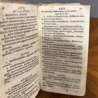 Livre ancien "Flos Latinitatis" de 1687