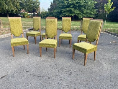 suite de 7 chaises art deco en chêne dans le style de Maurice Jallot, André Arbus, circa 1940