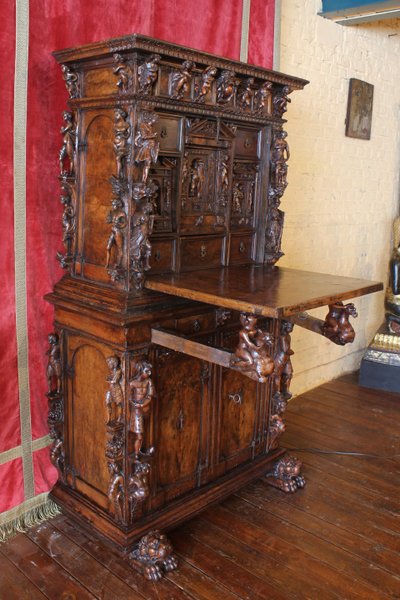 Genoese Cabinet Called Stipo From The Renaissance Period In Walnut - 16th Century