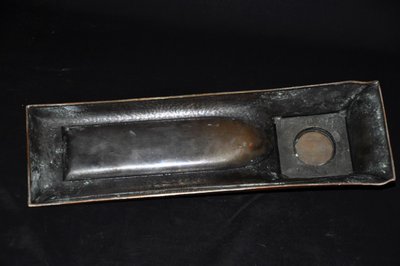 Federhalter aus gehämmertem Kupfer - Arts and Crafts-Bewegung, Anfang 20.