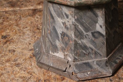 Bemalte Holzsäule, 19. Jahrhundert