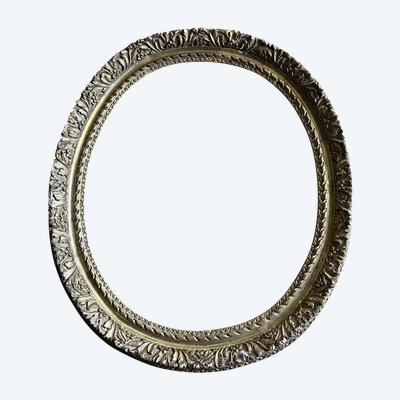 18th century oval frame in gilded wood