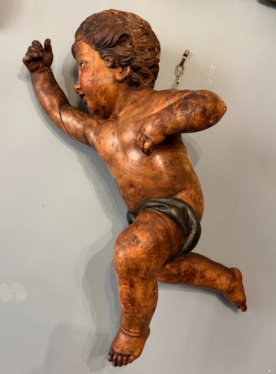 Putto aus geschnitztem Holz polychrom Italien 17. Jahrhundert H60