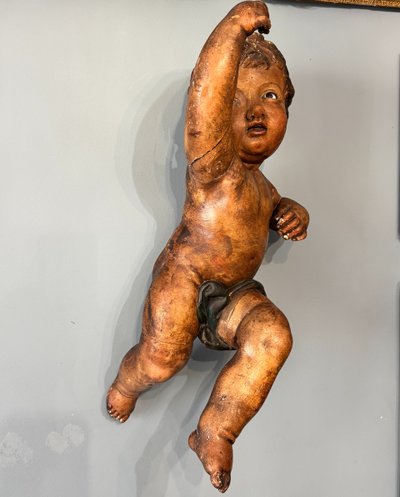 Putto aus geschnitztem Holz polychrom Italien 17. Jahrhundert H60