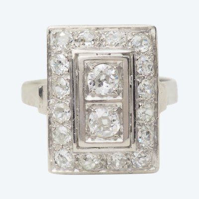 Art Deco ring in white gold and platinum, diamonds