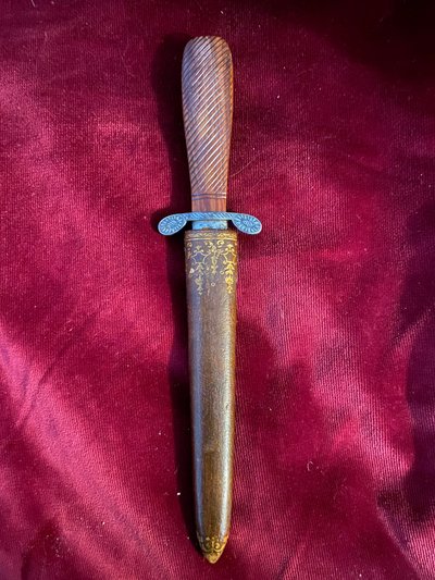 Dagger of Virtue with its Scabbard - XVIII Century
