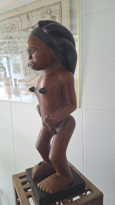 Statua di Chokwe dal Congo. ARTE PRIMARIA